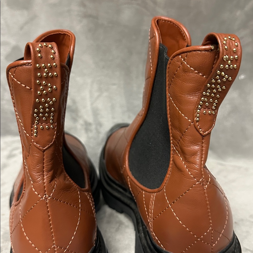 Chanel Women's Cap Toe Chelsea Ankle Boots Size 40 - Picture 12 of 12